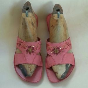NWOT Nature Slip On Sandal Light Mauve/Dusty Pink