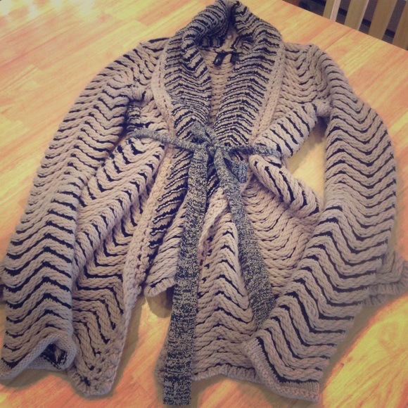 Buckle Jackets & Blazers - BUCKLE BOUTIQUE SWEATER