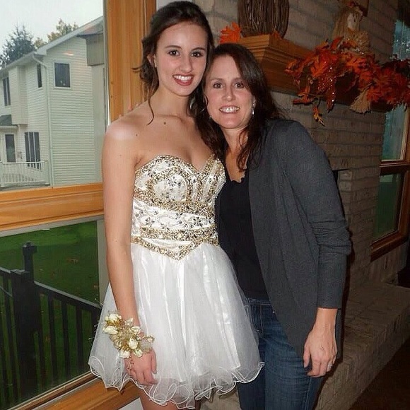 Dresses & Skirts - Homecoming Dress