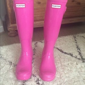 RESERVED 🎉pink hunter boots🎉
