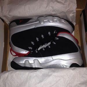 Air Jordan 9 Retro