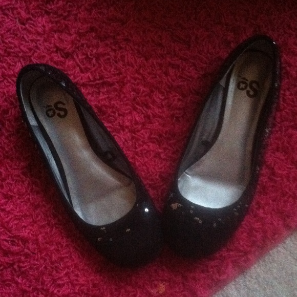 Black flats