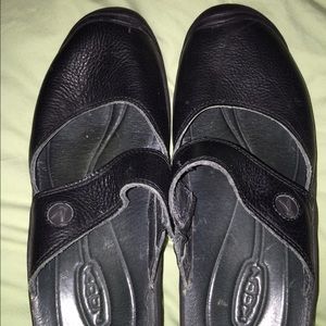 Keen slip on shoes/clog