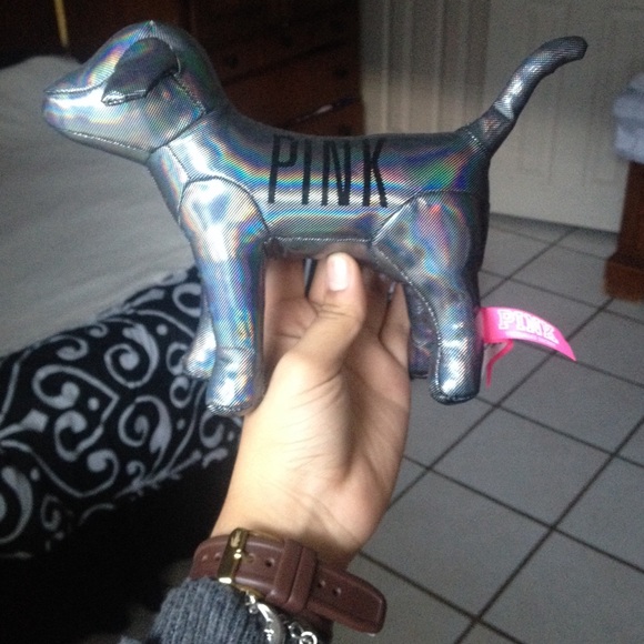 vs pink puppy