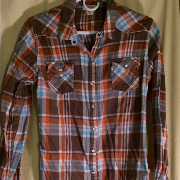 Flannel cowboy inspired snap closure top