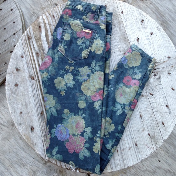 Zara floral pattern jegging