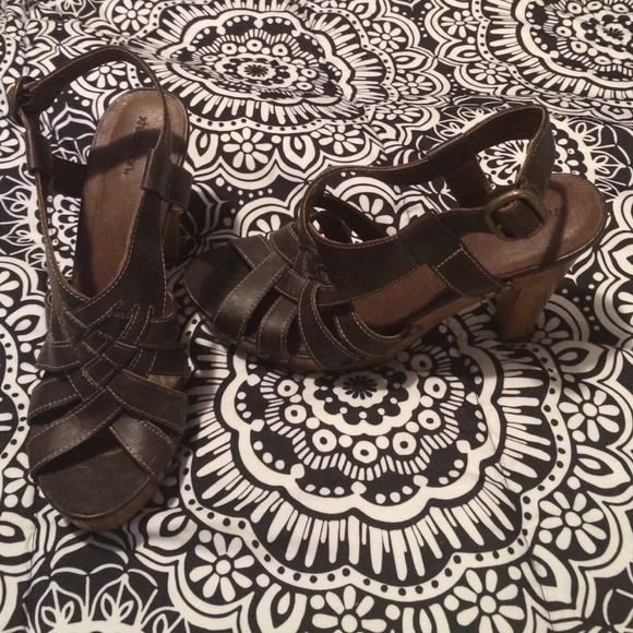 Sandals - Picture 1 of 1