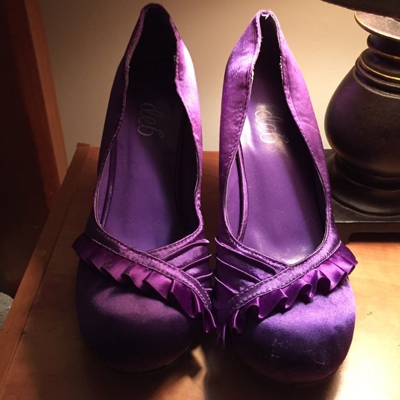 DONATED - Picture 2 of 4