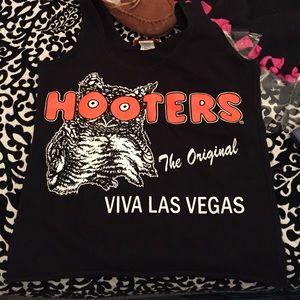 Hooters shirt
