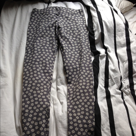 Brandy Melville Leggings