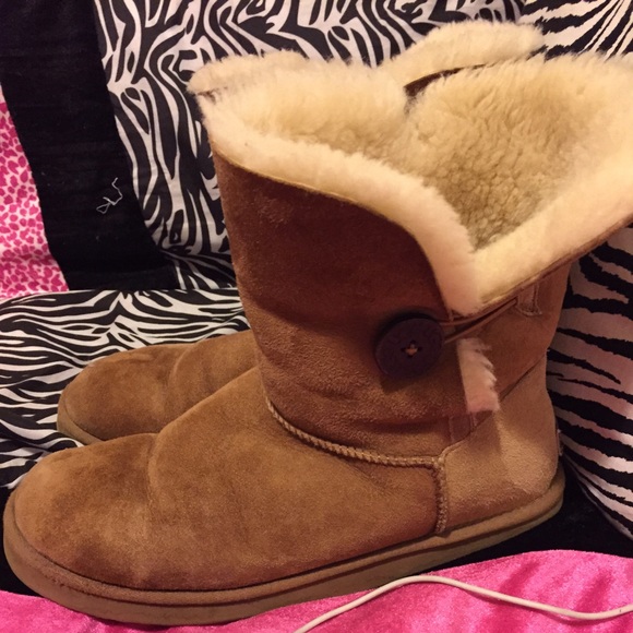 Bailey Uggs size 10 OFFERS WELCOME
