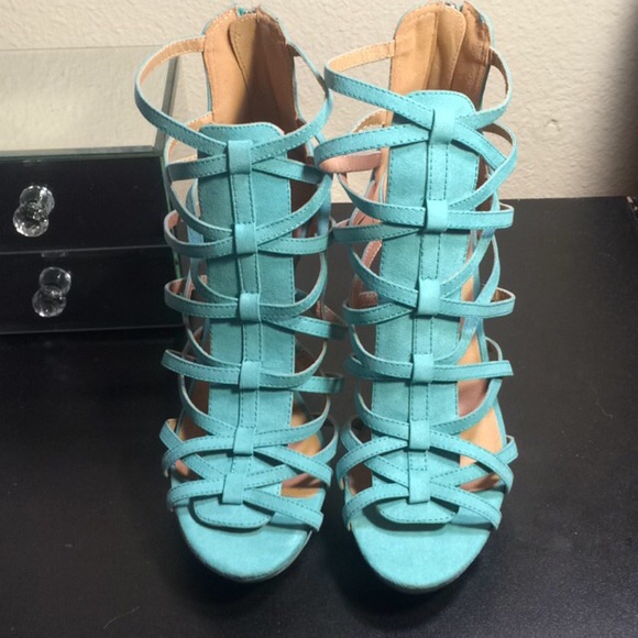 Tiel Heel - Picture 2 of 3