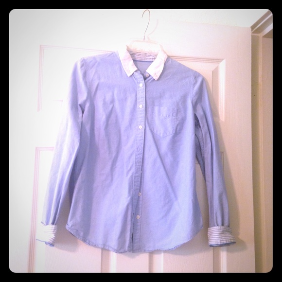 Blue and white LS buttondown