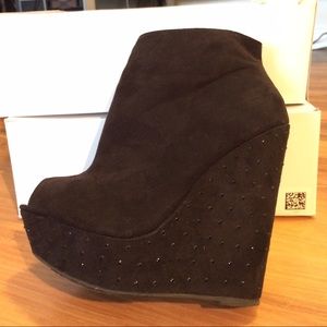 Peep-toe Bootie x Black Peep-toe Bootie x Black