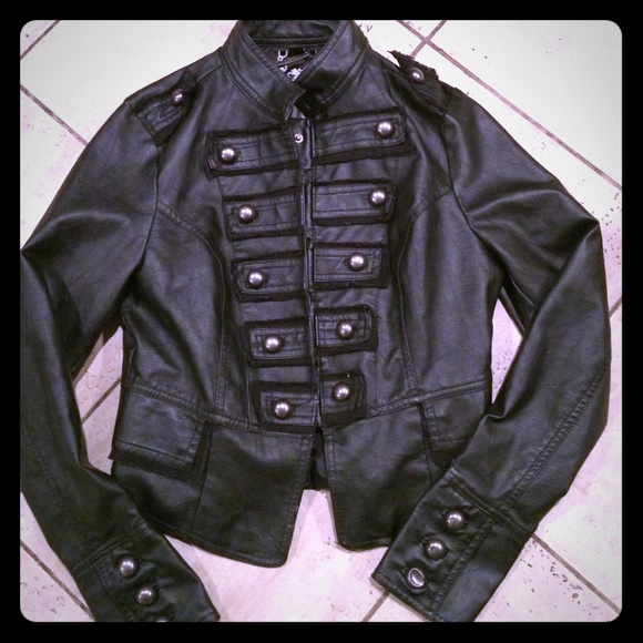 Leather jacket - Picture 1 of 4