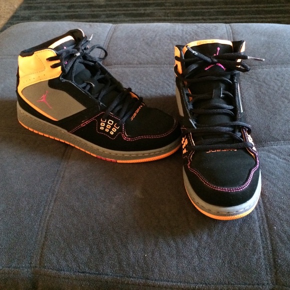 Jordan Jordan women's tennis shoes from 240k suggested user's closet on Poshmark