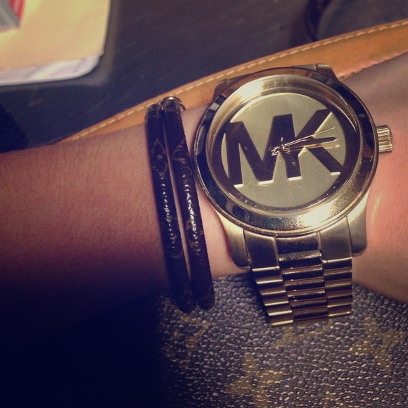 Mk watch