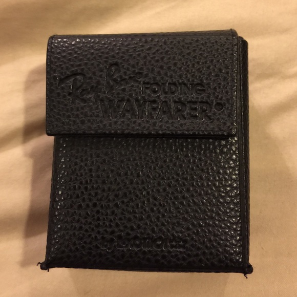 Ray an folding wayfarer..