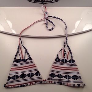 🌸Acacia Top in Tapa🌸