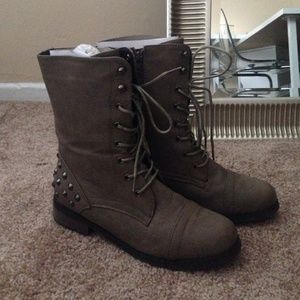 Laced Combat Boots - Tan Studded Like New
