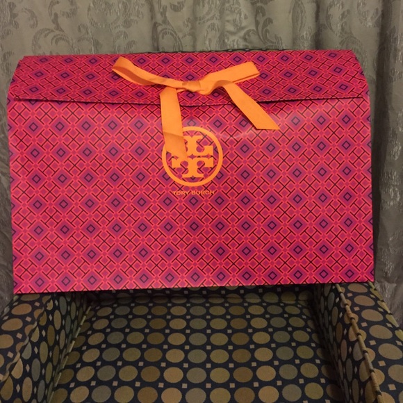 Tory Burch empty boot box wrapping