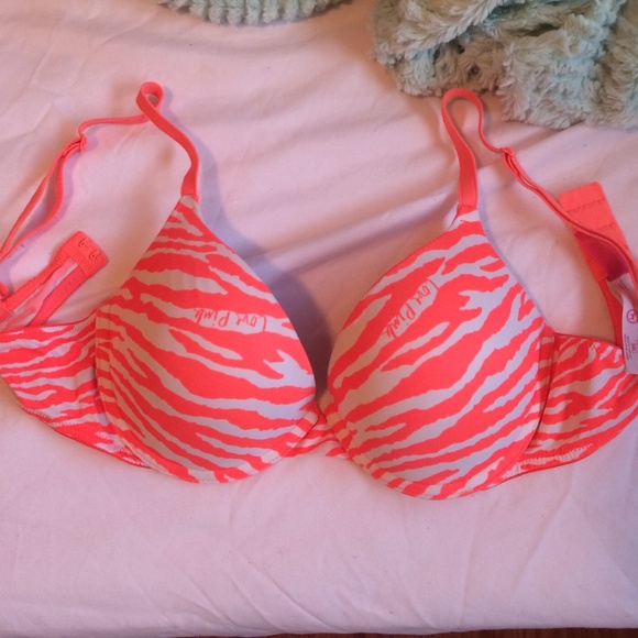 34c push up bra from Victoria's Secret pink