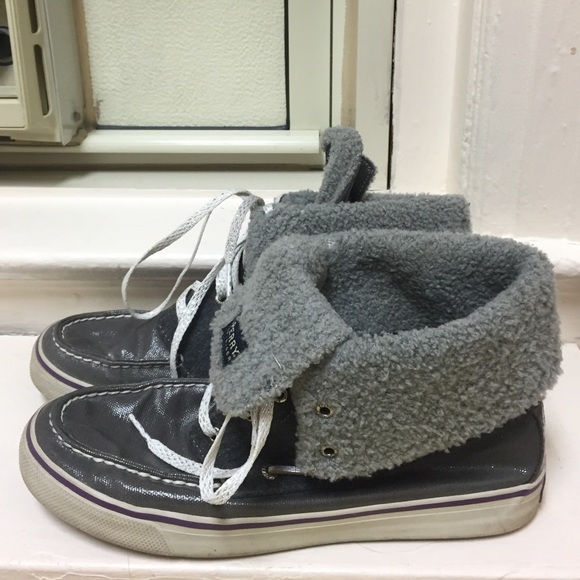 Hightop faux fur lined Sperry sneakers