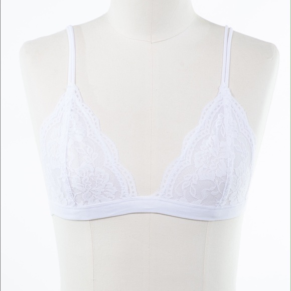 WHITE LACE TRIANGLE BRALETTE
