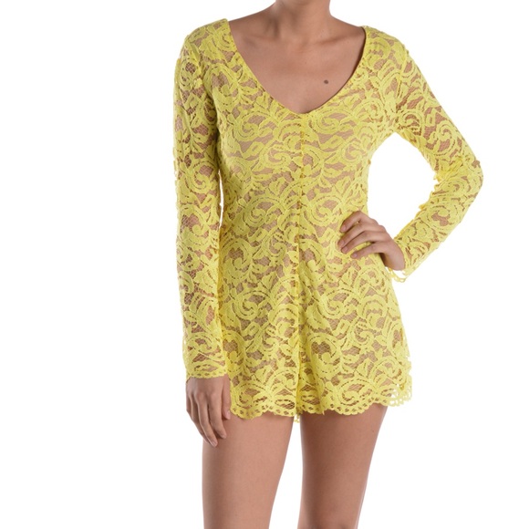 Lace Romper in Yellow sz. Small