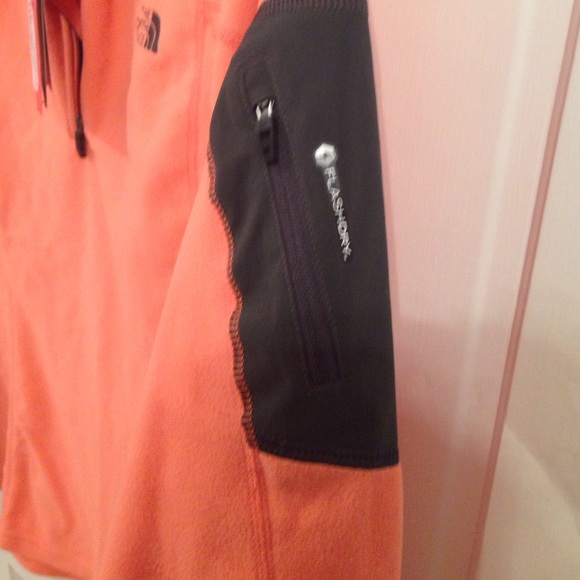 🚫SOLD🚫 NWT North Face 1/4 Zip Fleece - Picture 4 of 4