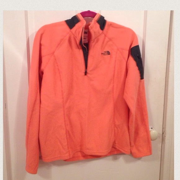 🚫SOLD🚫 NWT North Face 1/4 Zip Fleece - Picture 2 of 4