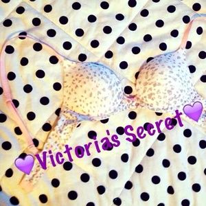 💥SOLD💥32B VS plunge