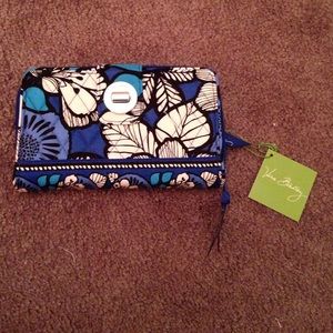 Vera B Blue Bayou Turn Lock Wallet