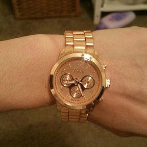 Rosegold women's watch
