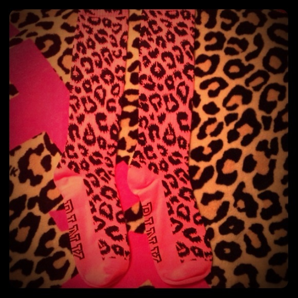 Victoria's Secret Other - 🆕💗Victoria Secret Pink cheetah socks💗