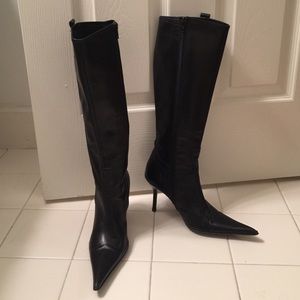 Black leather pointy boots