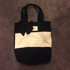 Gilly Hicks Tote Bag