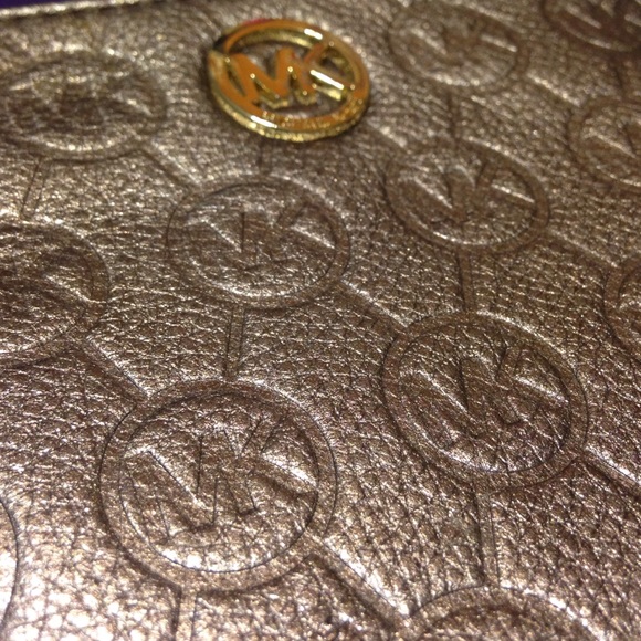 Michael Kors Wristlet - Picture 2 of 3