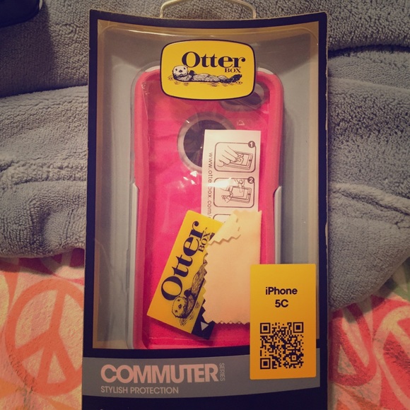 SOLD!!!!!!!! Otter box case for iPhone 5c