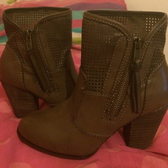 Report Jaime Brown Ankle Boots