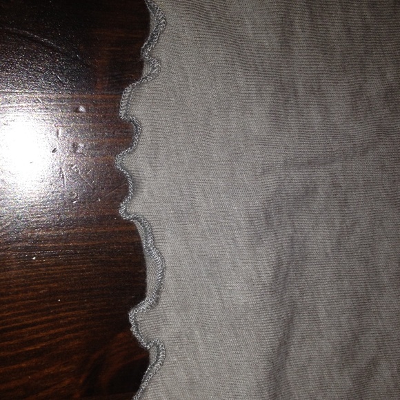 Hollister grey crop top - Picture 3 of 3