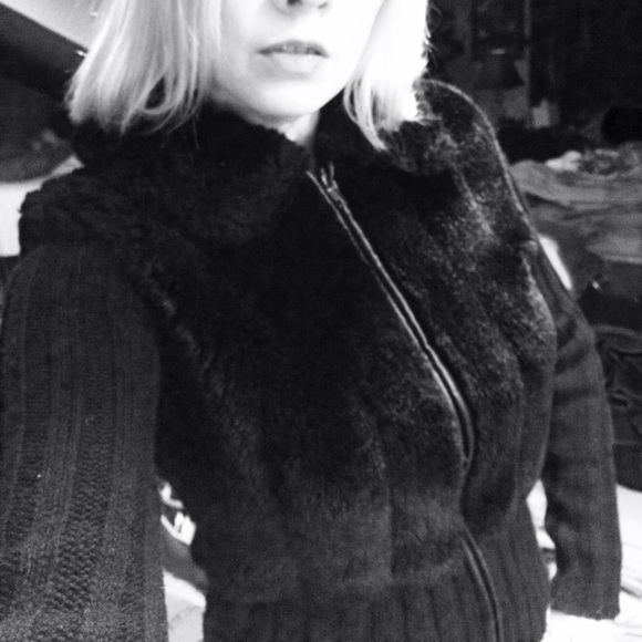 TRADED in BUNDLE Faux Fur Zip-Up Sweater Jacket - Picture 2 of 4