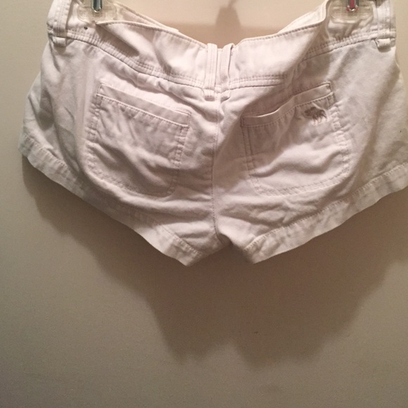 Abercrombie & Fitch White shorts - Picture 3 of 3