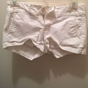 American Eagle White shorts