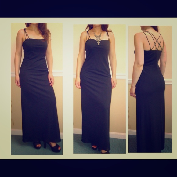 Elegant & timeless black dress / gown