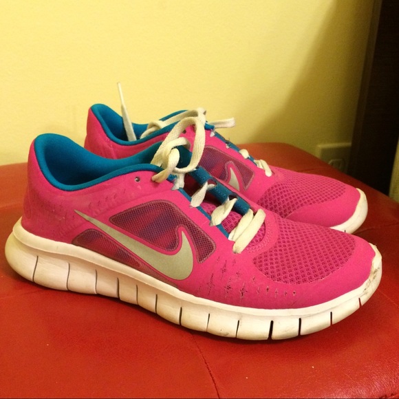 Girls Nike Free Run - hot pink
