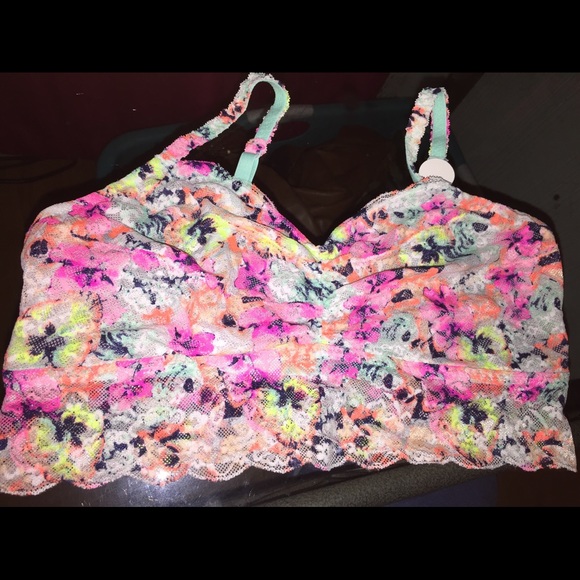 SOLD Victoria Secrets Bandeaus