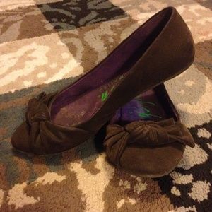 Green/Brown Suede Cuties!