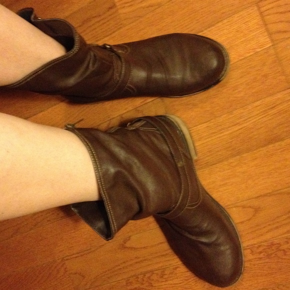 Go To Girls - Picture 2 of 3