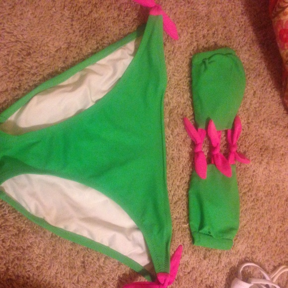 Bathing suit